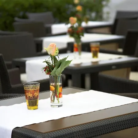 Отель Der Heidehof Conference & Gaimersheim