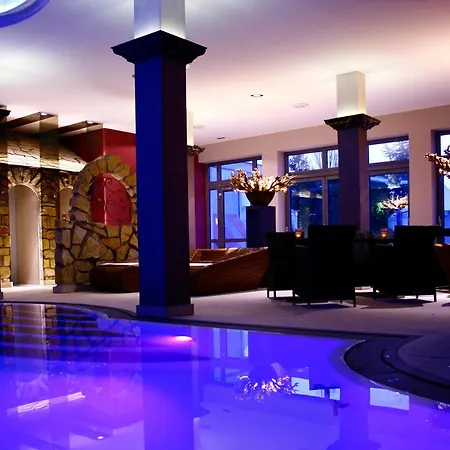 Отель Der Heidehof Conference & 4*